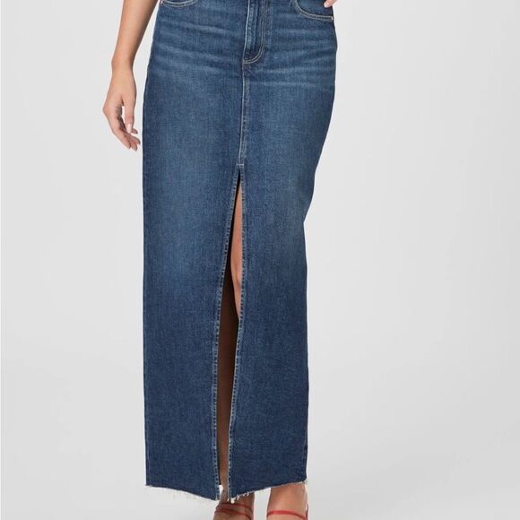 PAIGE Angela Maxi Raw Hem Denim Skirt in ‘Sketchbook’ dark wash - Picture 4 of 10